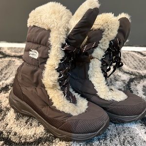 The North Face ALPH Y39 Trail Winter Boot. Kid’s Sz 13 (Pre-owned)